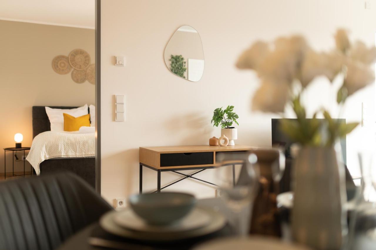 באד הרספלד Dwellstay - Modernes Apartment I 55Qm I 2 Zimmer I Kueche I Bad I Terrasse I Tv I Wlan מראה חיצוני תמונה